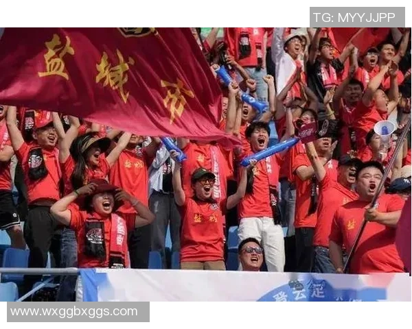 免费观看精彩足球比赛直播尽在这里快来一起为你喜欢的球队加油助威